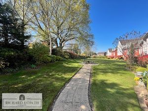 Communal Gardens- click for photo gallery